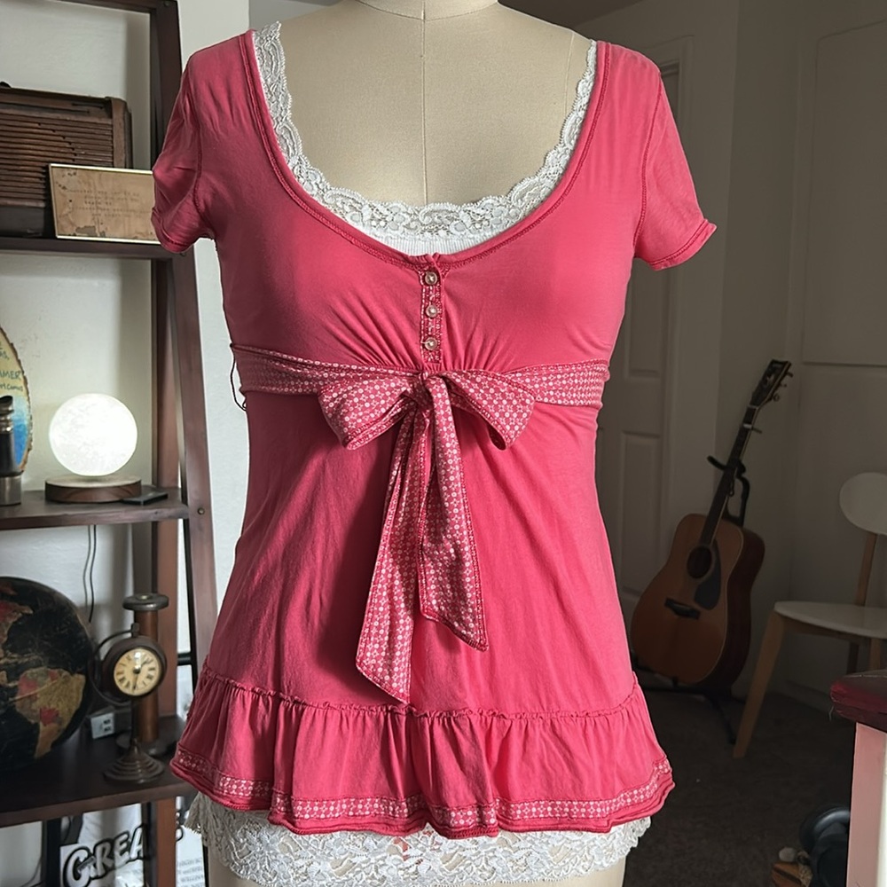 Rare Hollister Y2K vintage babydoll top with empire waist and bow.